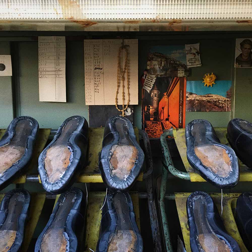 MAKING HUSBANDS #2 : THE SHOES