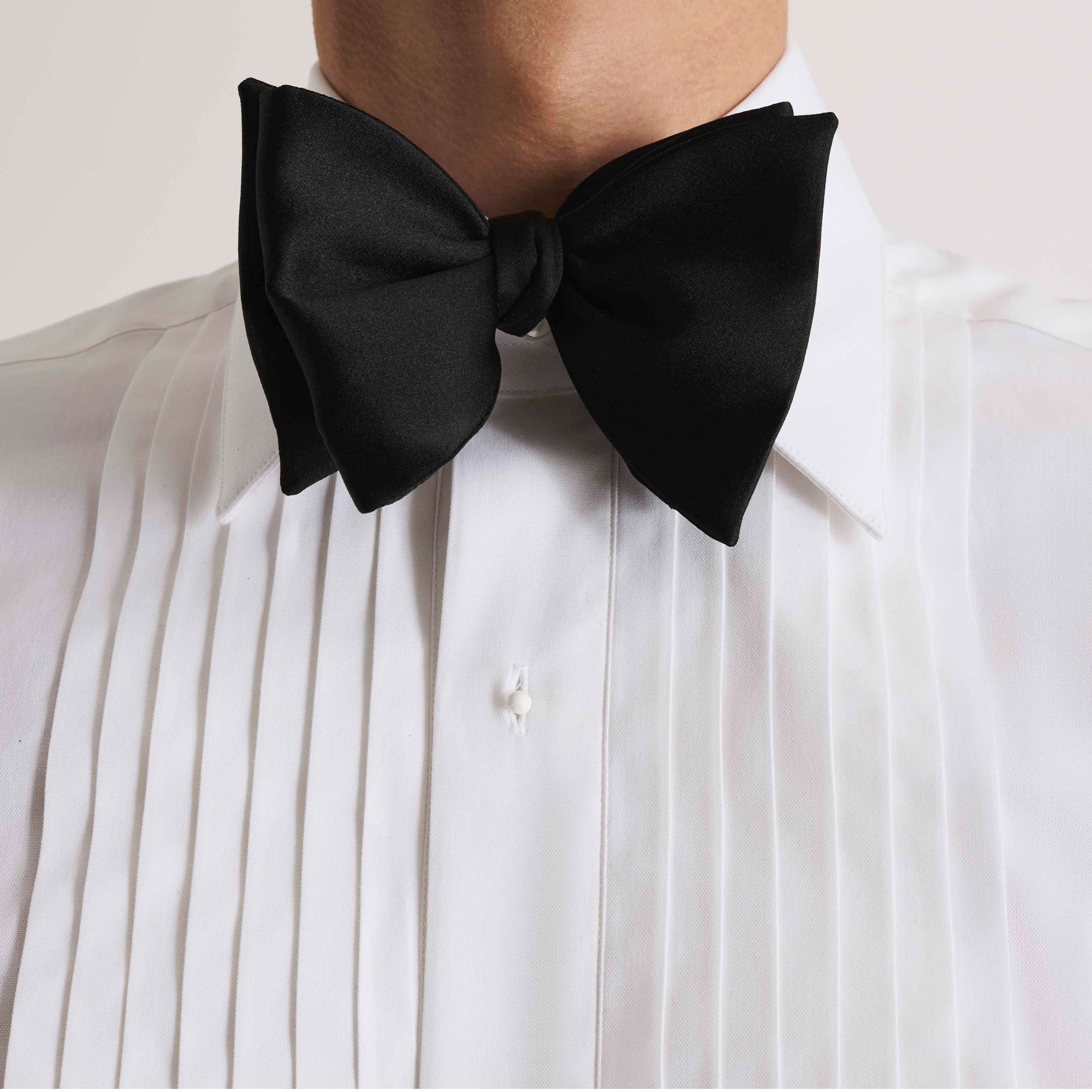 BOW TIE IN SATIN - BLACK