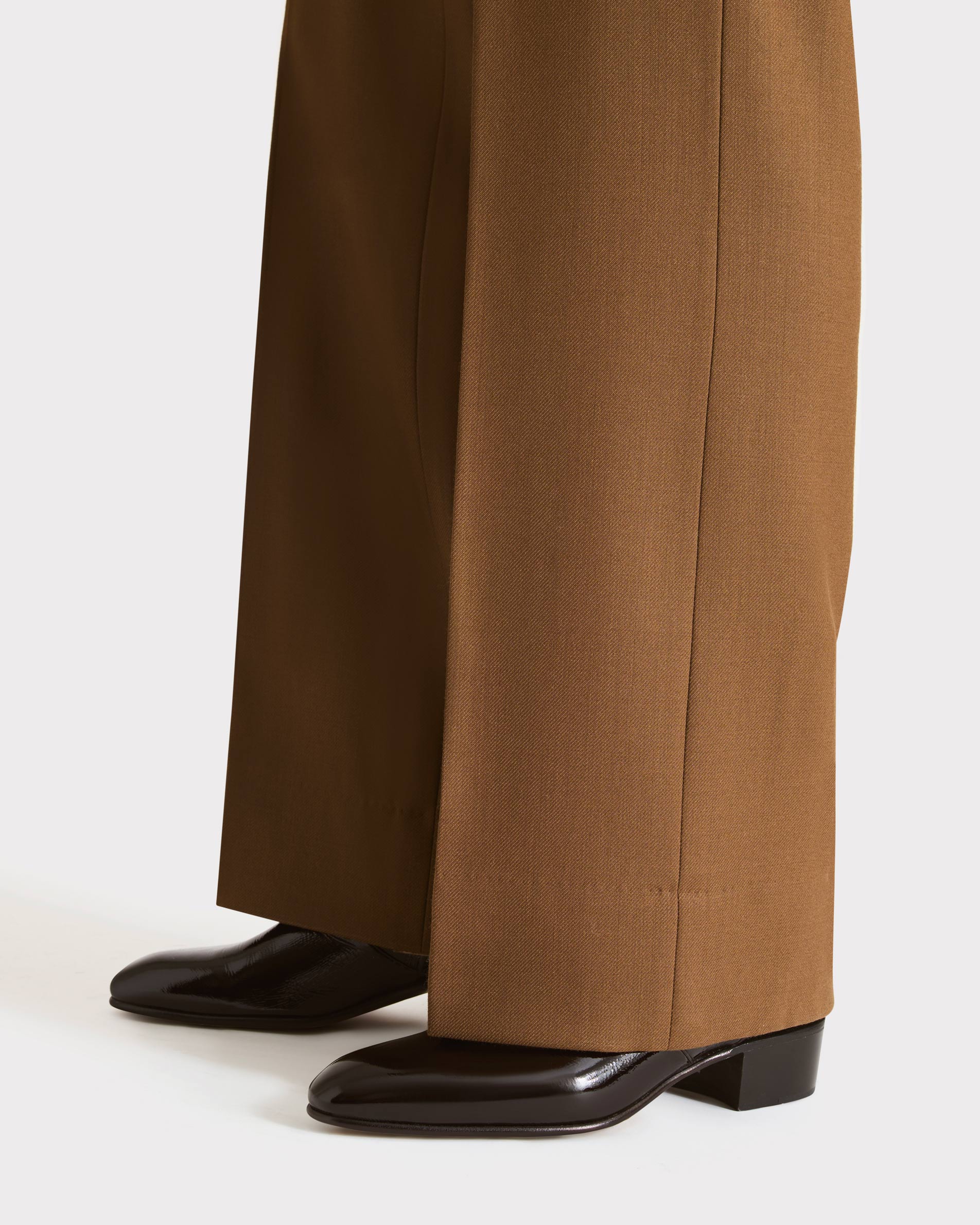 037_ZIPPED BOOTS IN CRACKLED PATENT CALFSKIN - EBONY_2_1239