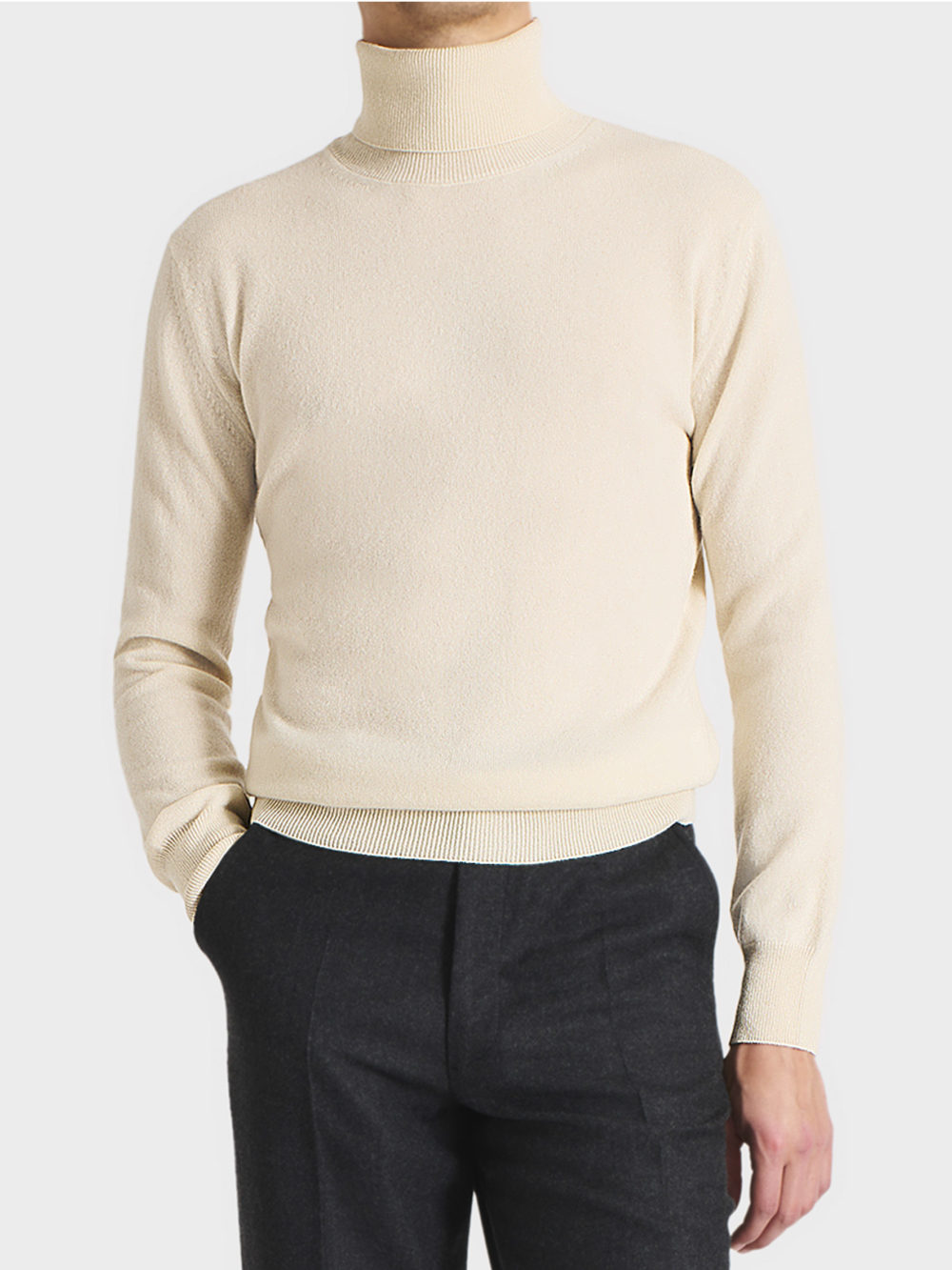 019_TURTLENECK SWEATER IN CASHMERE - CREAM_1_0666