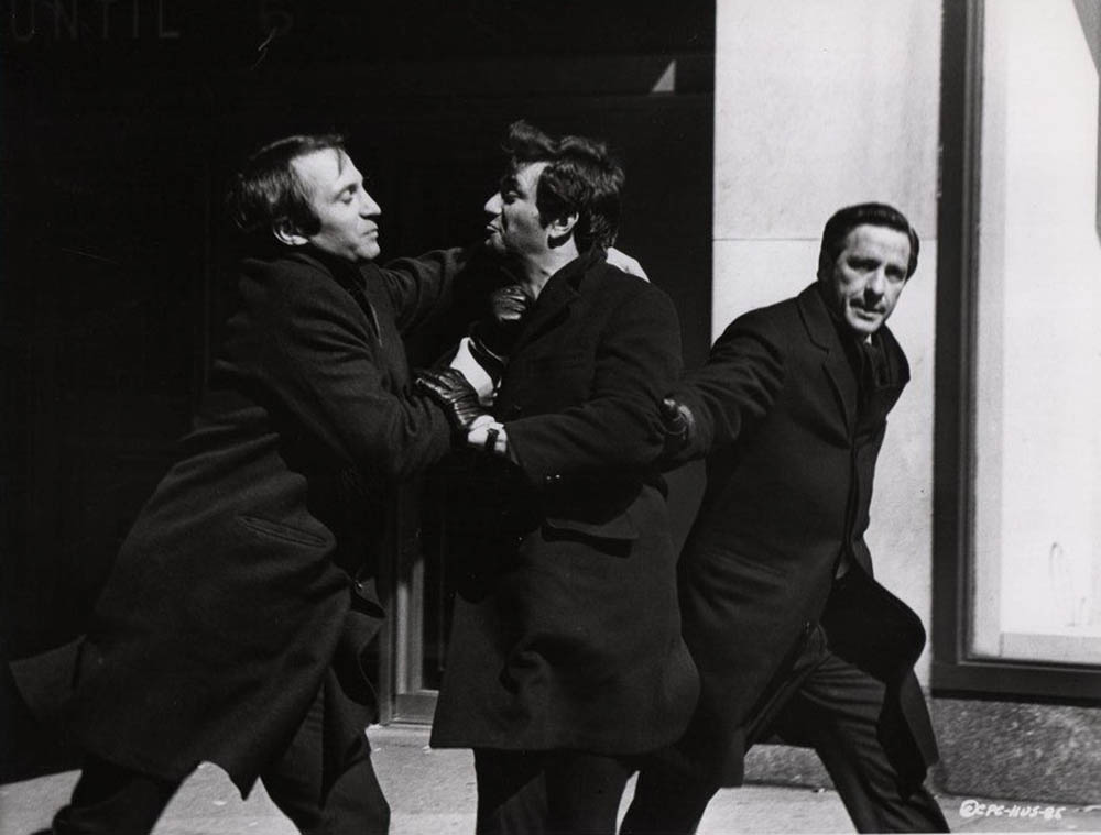 LE NOIR DANS LE VESTIAIRE MASCULIN